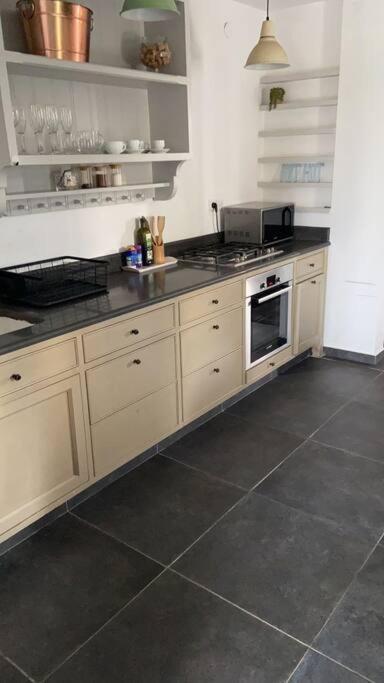 דירת מדהימה נווה צדק 2 Apartment Tel Aviv